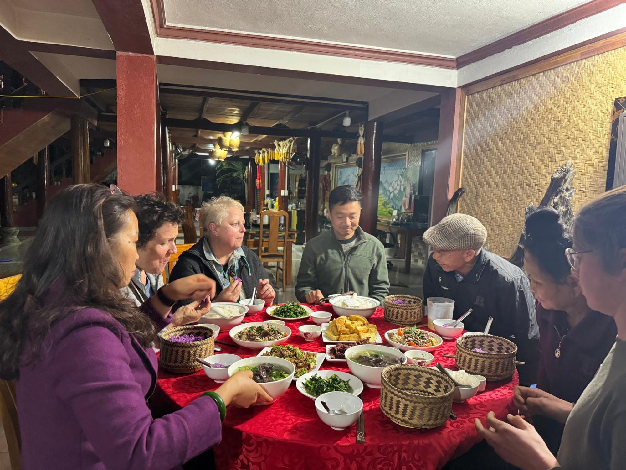 Minh Ngoc Homestay Dien Bien Phu Ban Hin Lom Esterno foto