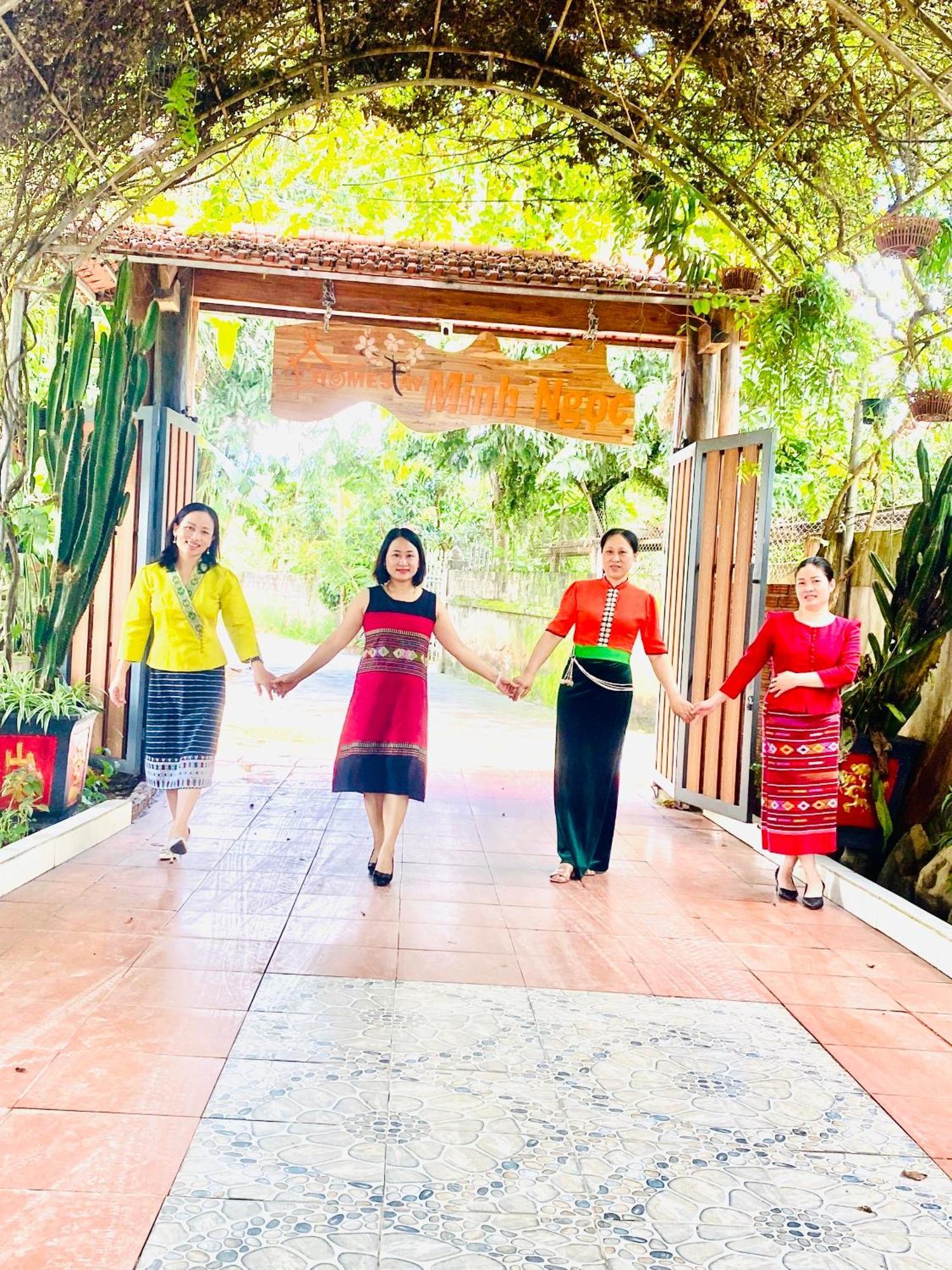 Minh Ngoc Homestay Dien Bien Phu Ban Hin Lom Esterno foto