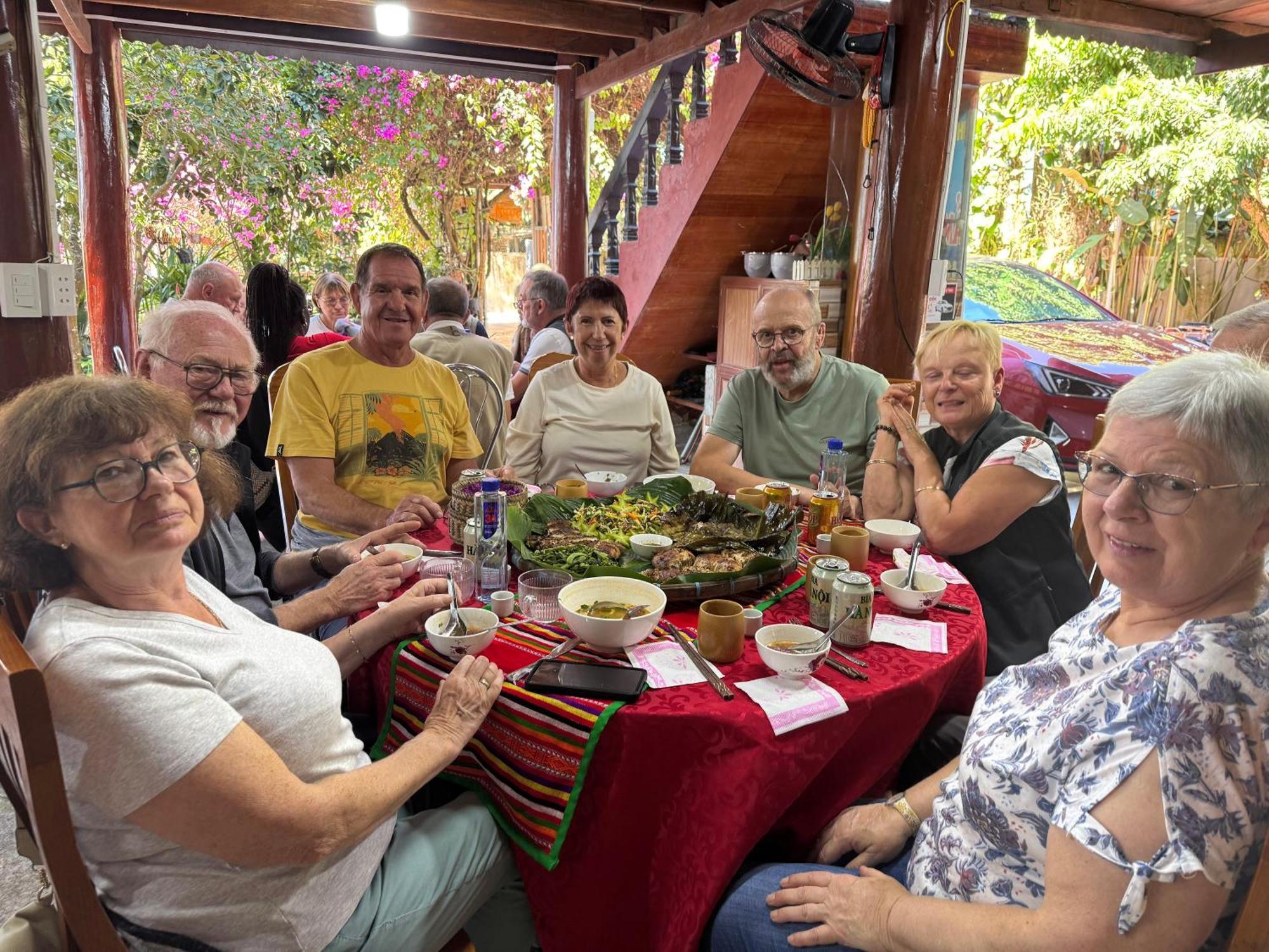 Minh Ngoc Homestay Dien Bien Phu Ban Hin Lom Esterno foto