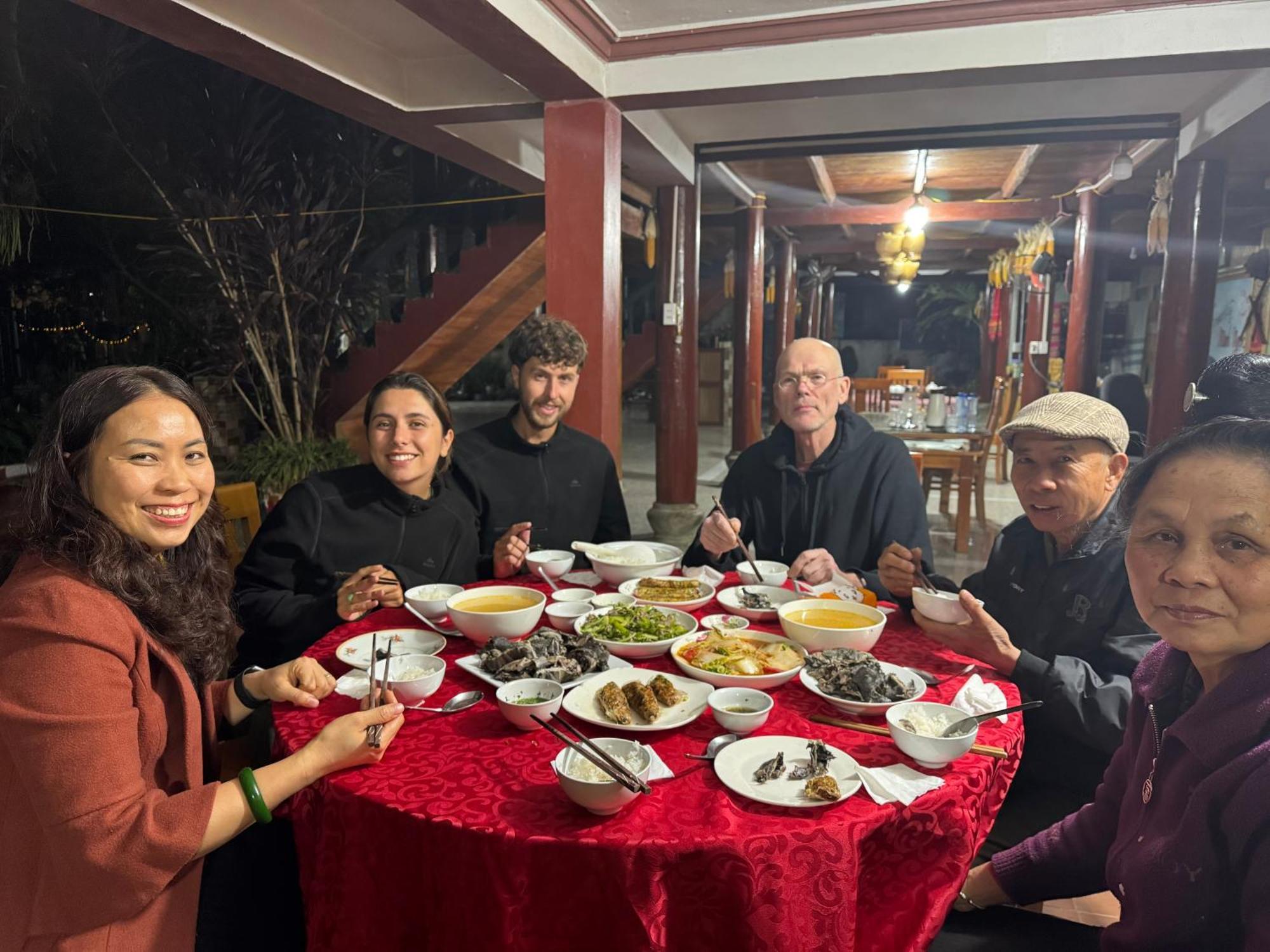 Minh Ngoc Homestay Dien Bien Phu Ban Hin Lom Esterno foto